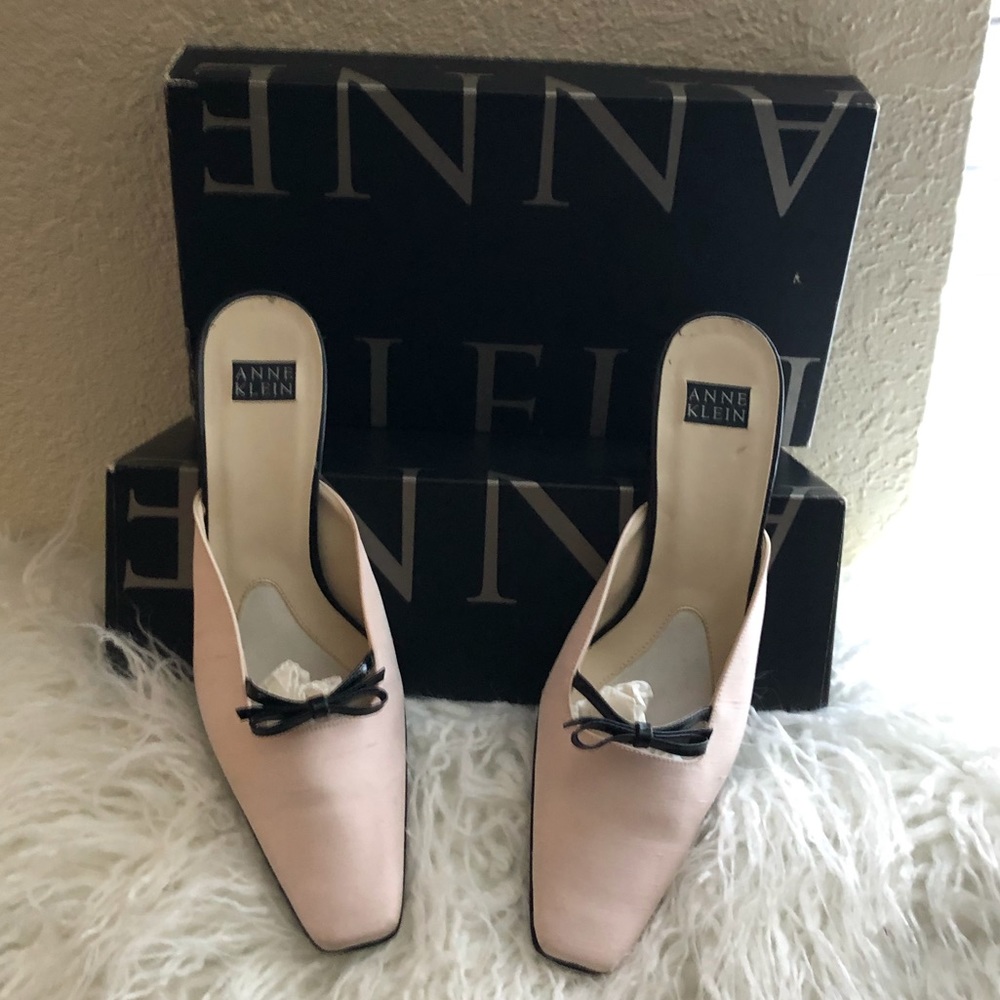 Anne Klein silk shantung mules 6-1/2